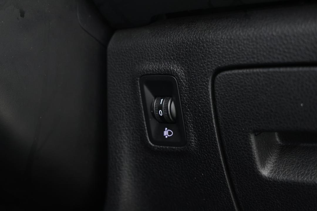 2021 MG HS Core, Automatic, 36871 km, Utility Switches/Buttons
