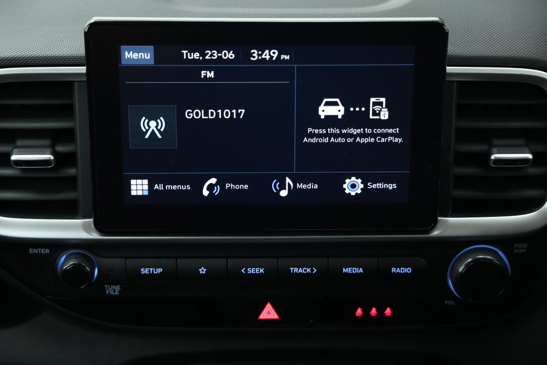 2025 Hyundai Venue -, Automatic, 20723 km, Handbrake