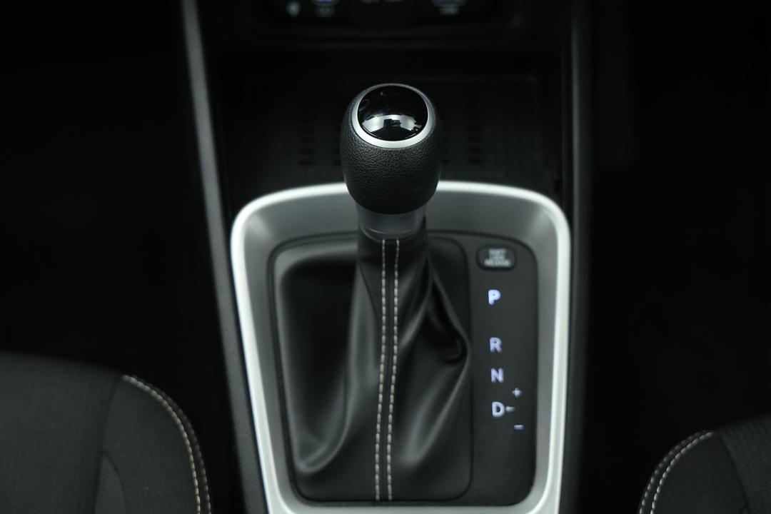 2025 Hyundai Venue -, Automatic, 20723 km, Dashboard View