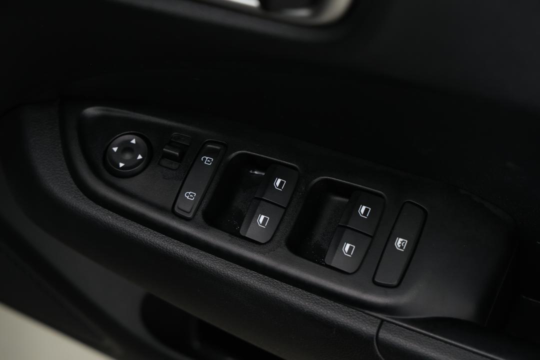 2025 Hyundai Venue -, Automatic, 20723 km, Speaker View