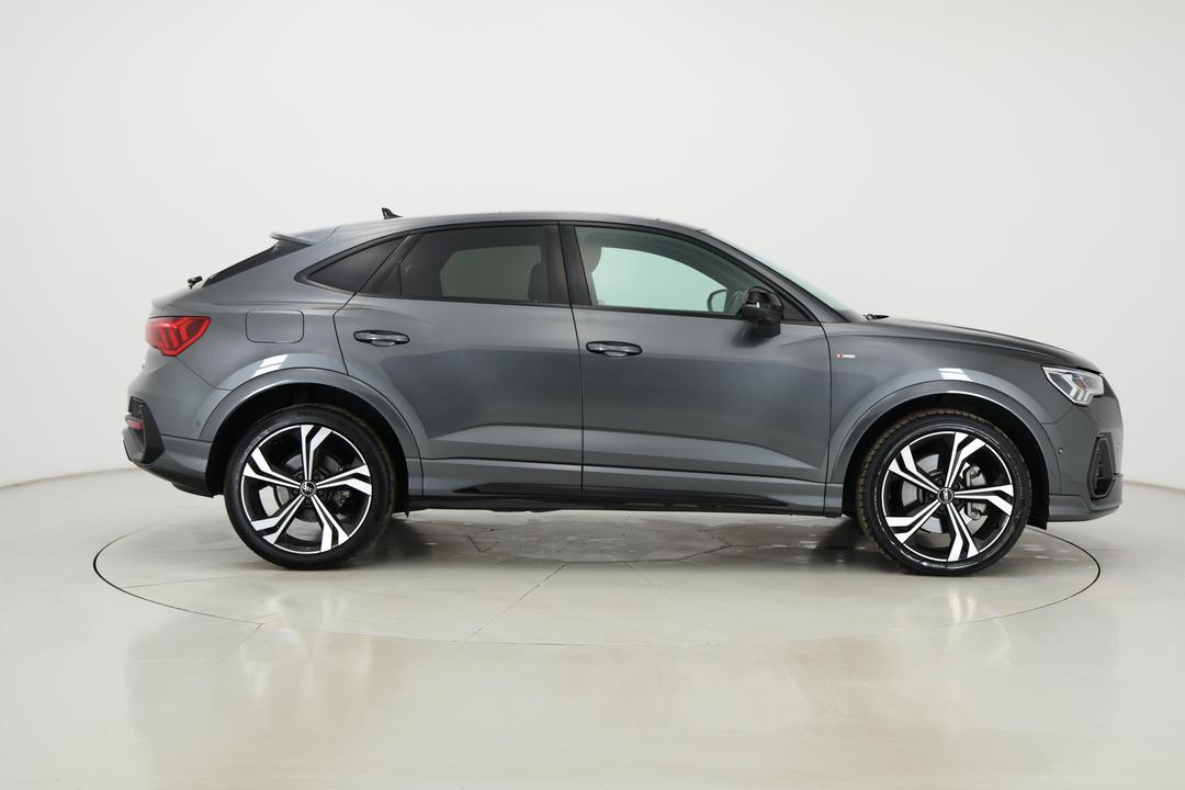 2022 Audi Q3 40 Tfsi Quattro S Line, Automatic, 38885 km, Right Side View