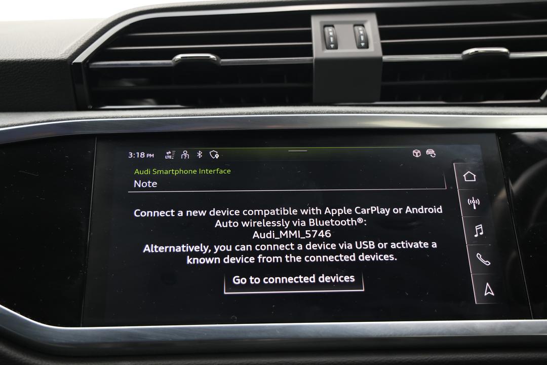 2022 Audi Q3 40 Tfsi Quattro S Line, Automatic, 38885 km, On-Roof Controls/Sunglass holder