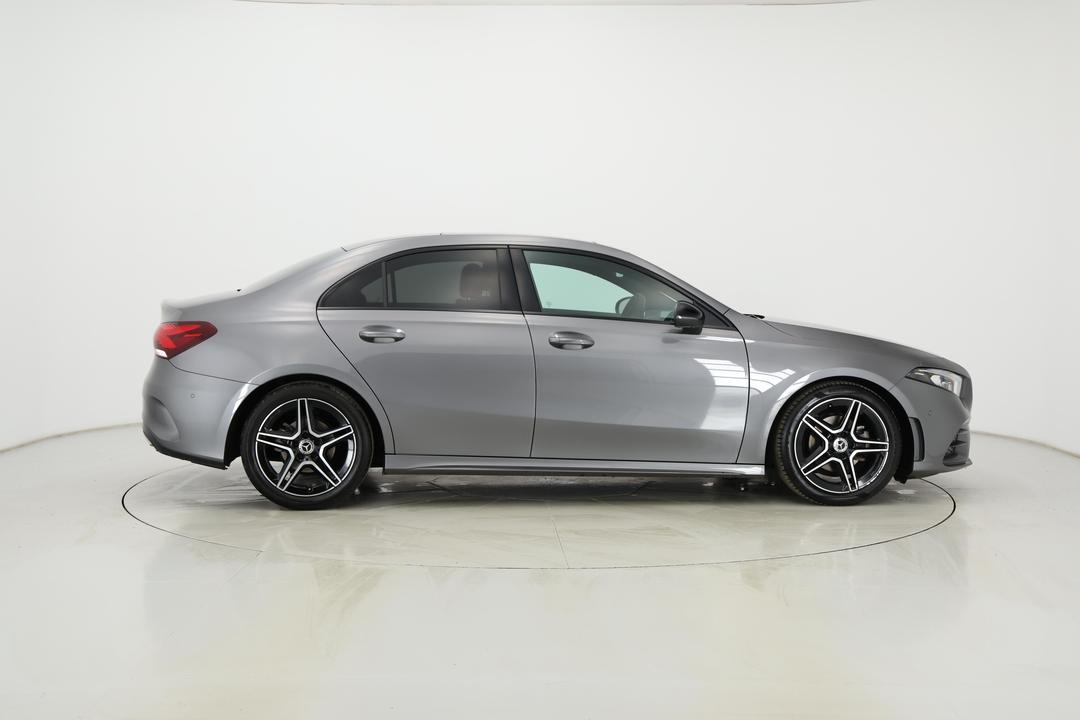2021 Mercedes-benz A180 A180, Automatic, 68497 km, Right Side View