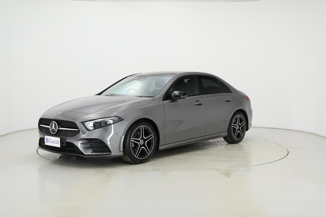 2021 Mercedes-benz A180 A180, Automatic, 68497 km, Left Front Diagonal (45- Degree) View
