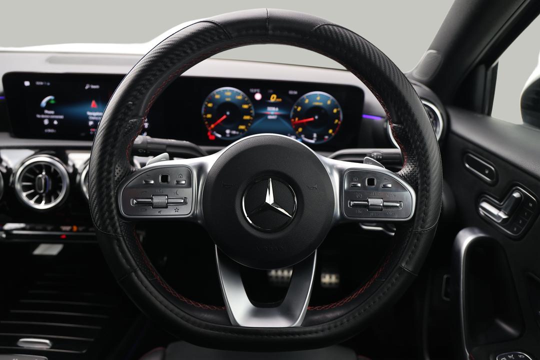 2021 Mercedes-benz A180 A180, Automatic, 68497 km, Steering Wheel Close-up