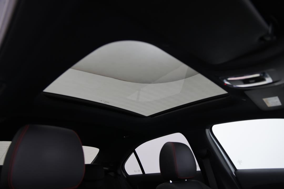 2021 Mercedes-benz A180 A180, Automatic, 68497 km, Interior Sunroof/Moonroof