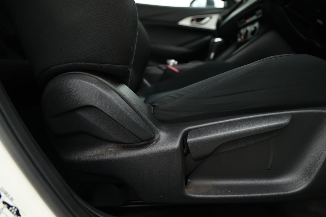 2023 Mazda CX-3 Neo Sport (FWD), Automatic, 57031 km, Drivers Side Adjustment Panel