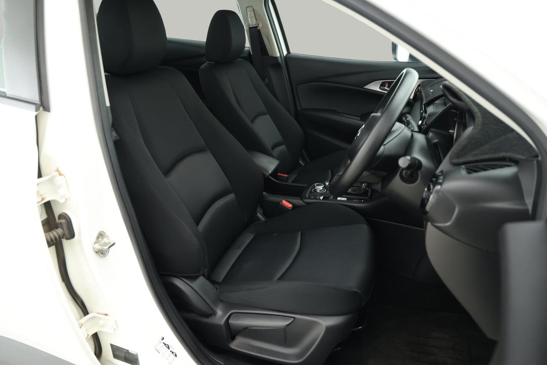 2023 Mazda CX-3 Neo Sport (FWD), Automatic, 57031 km, Right Side Front Door Cabin View
