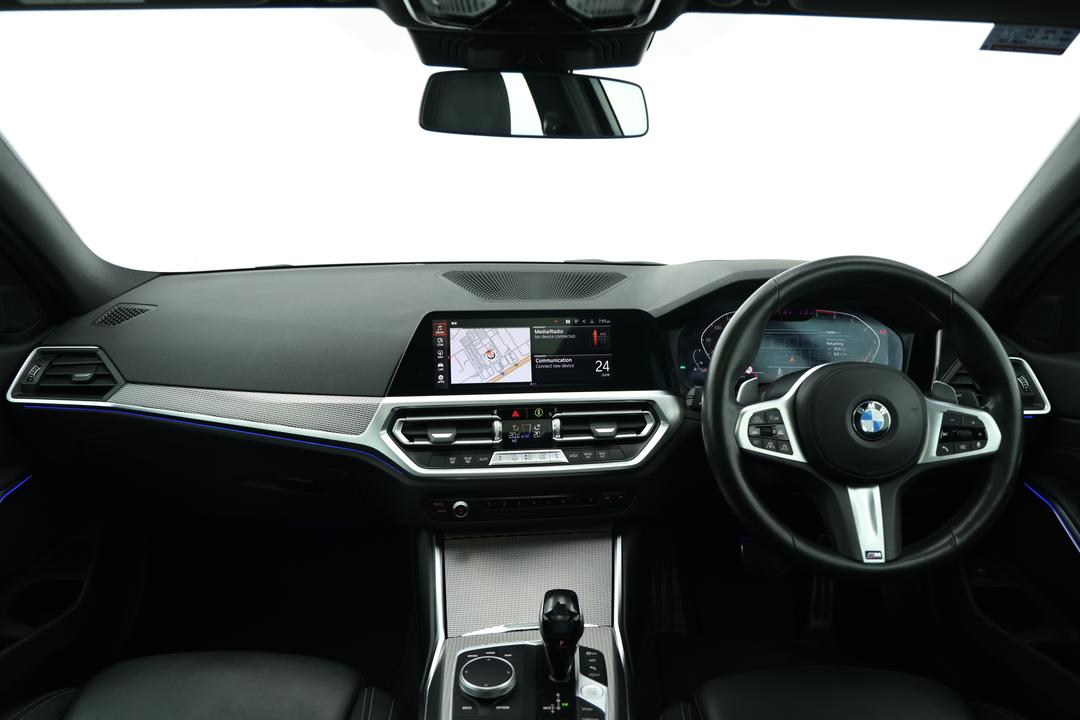 2021 BMW 3 30i M Sport, Automatic, 59684 km, Dashboard View