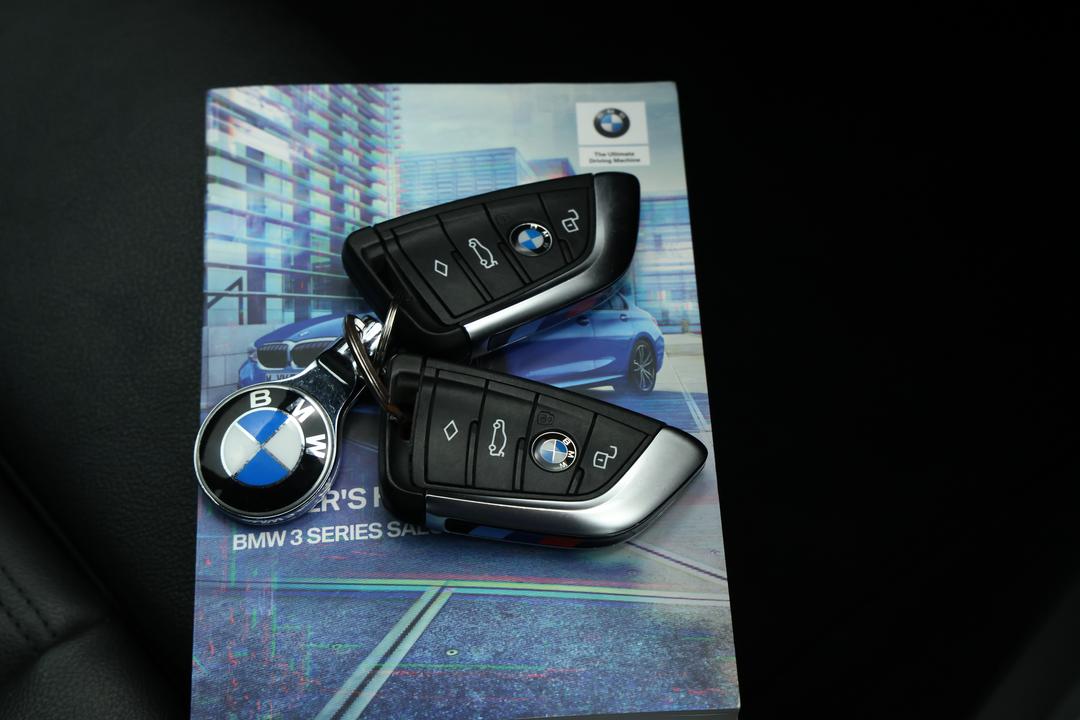 2021 BMW 3 30i M Sport, Automatic, 59684 km, Key Close-up