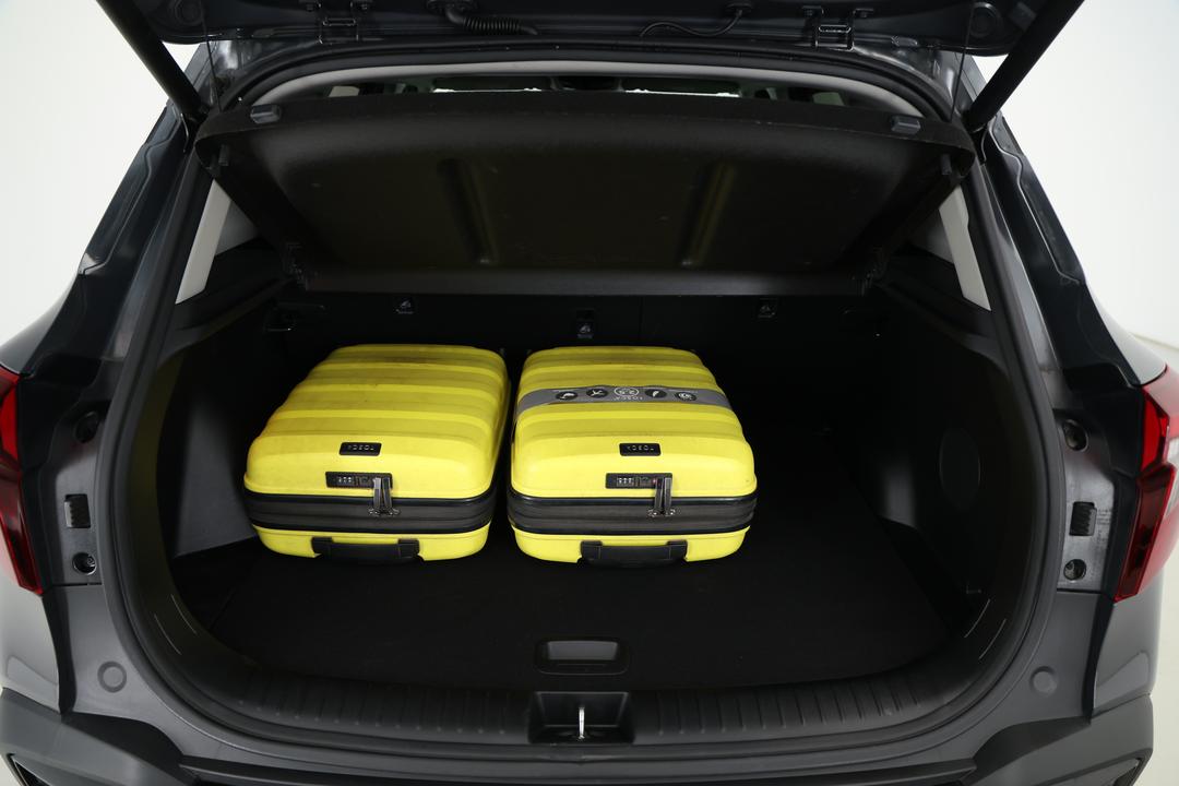 2022 Kia Seltos Gt-line (AWD) (sunroof), Automatic, 52685 km, Boot Inside View with Luggage