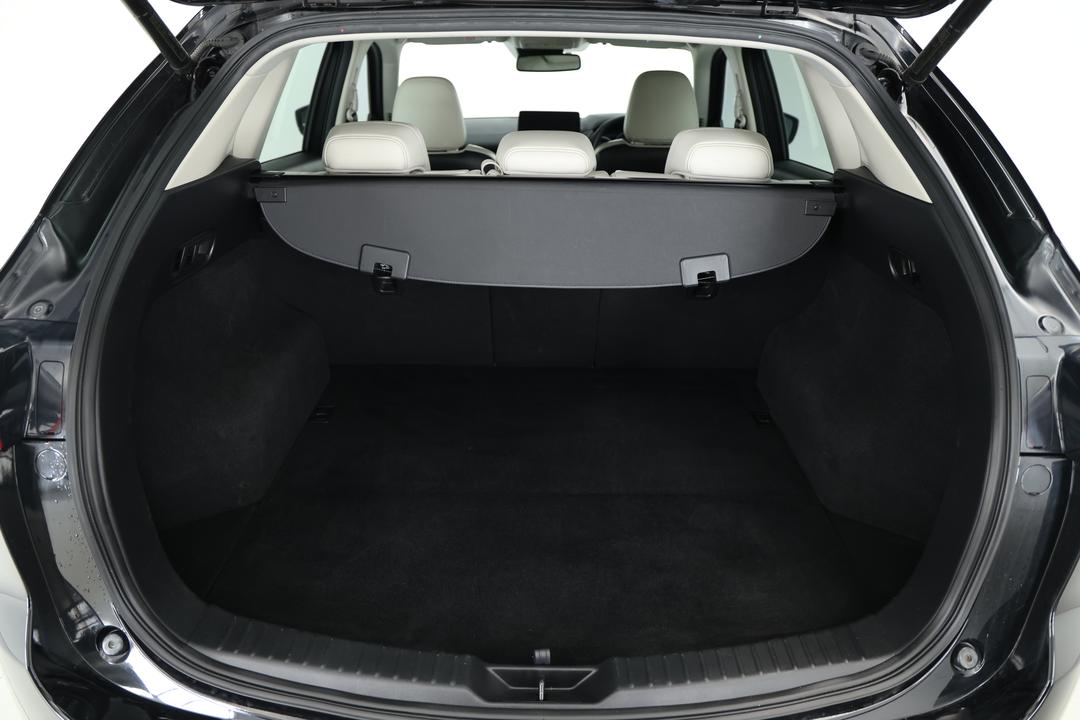 2021 Mazda CX-5 Gt (AWD), Automatic, 81431 km, Boot Inside View