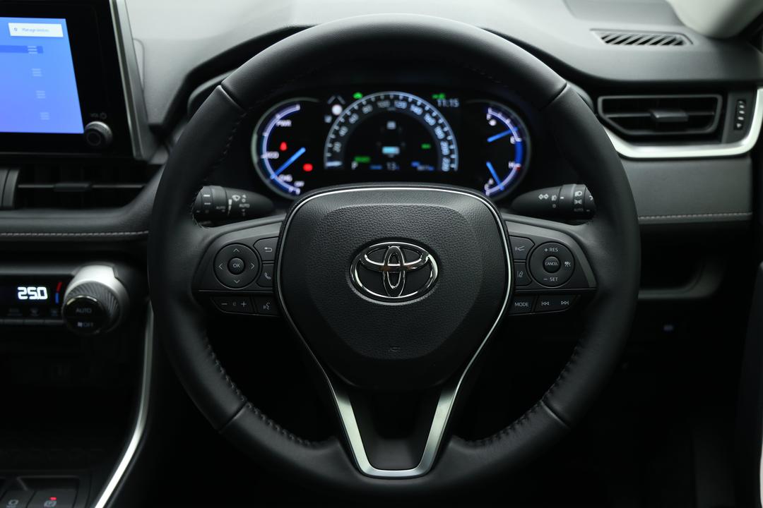 2025 Toyota RAV4 Gx (AWD) Hybrid, Automatic, 8877 km, Steering Wheel Close-up