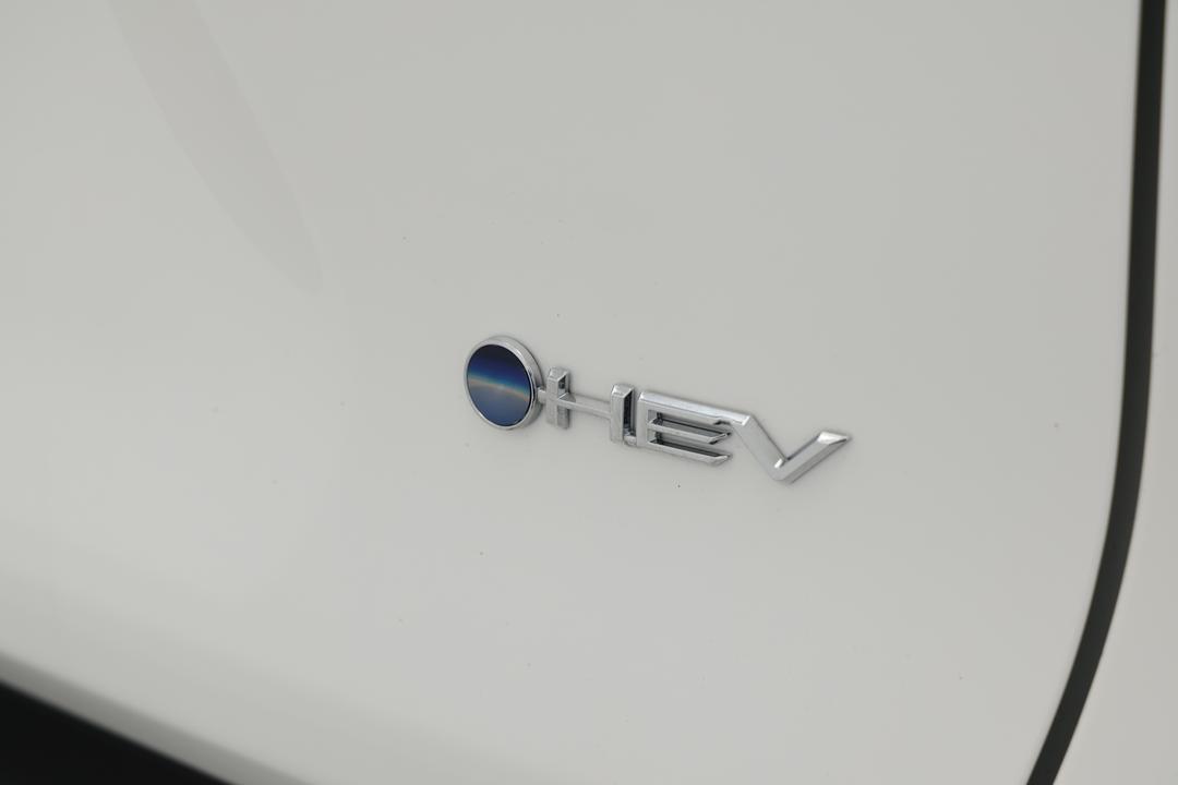 2025 Toyota RAV4 Gx (AWD) Hybrid, Automatic, 8877 km, Badge (Boot Right Side)