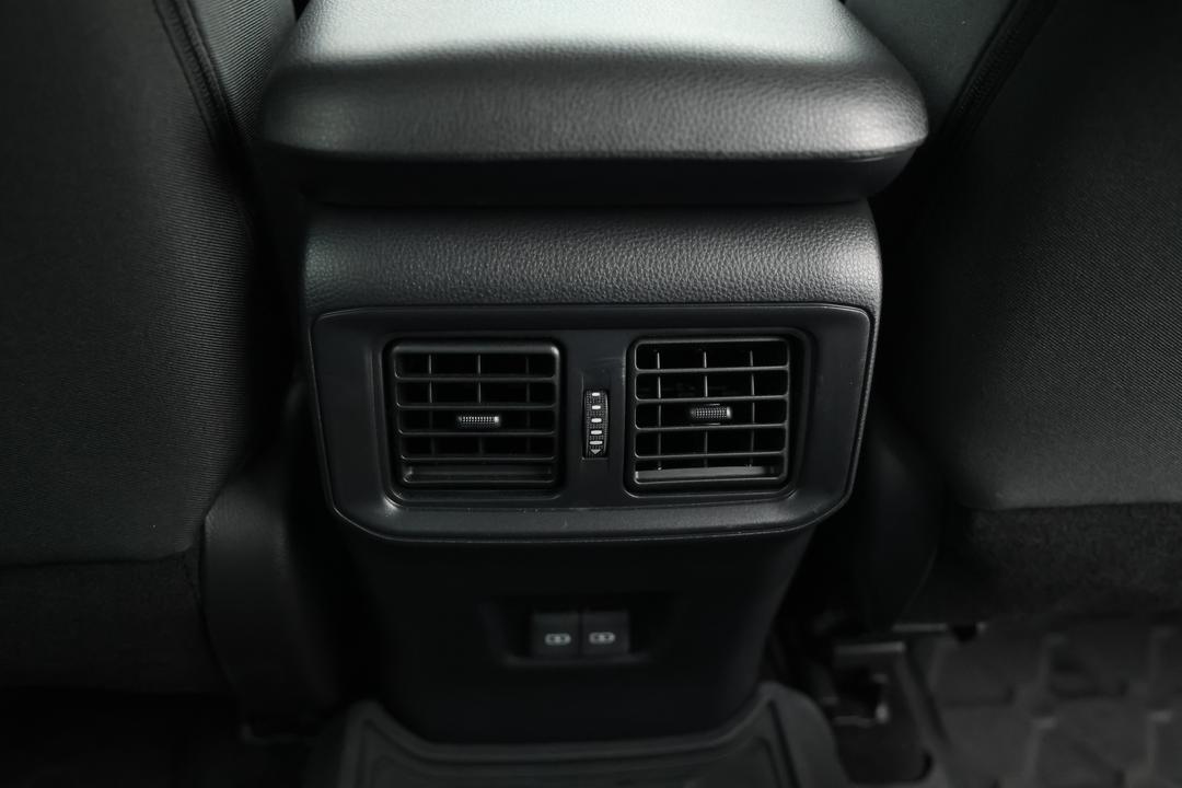 2025 Toyota RAV4 Gx (AWD) Hybrid, Automatic, 8877 km, Rear A/C Vent