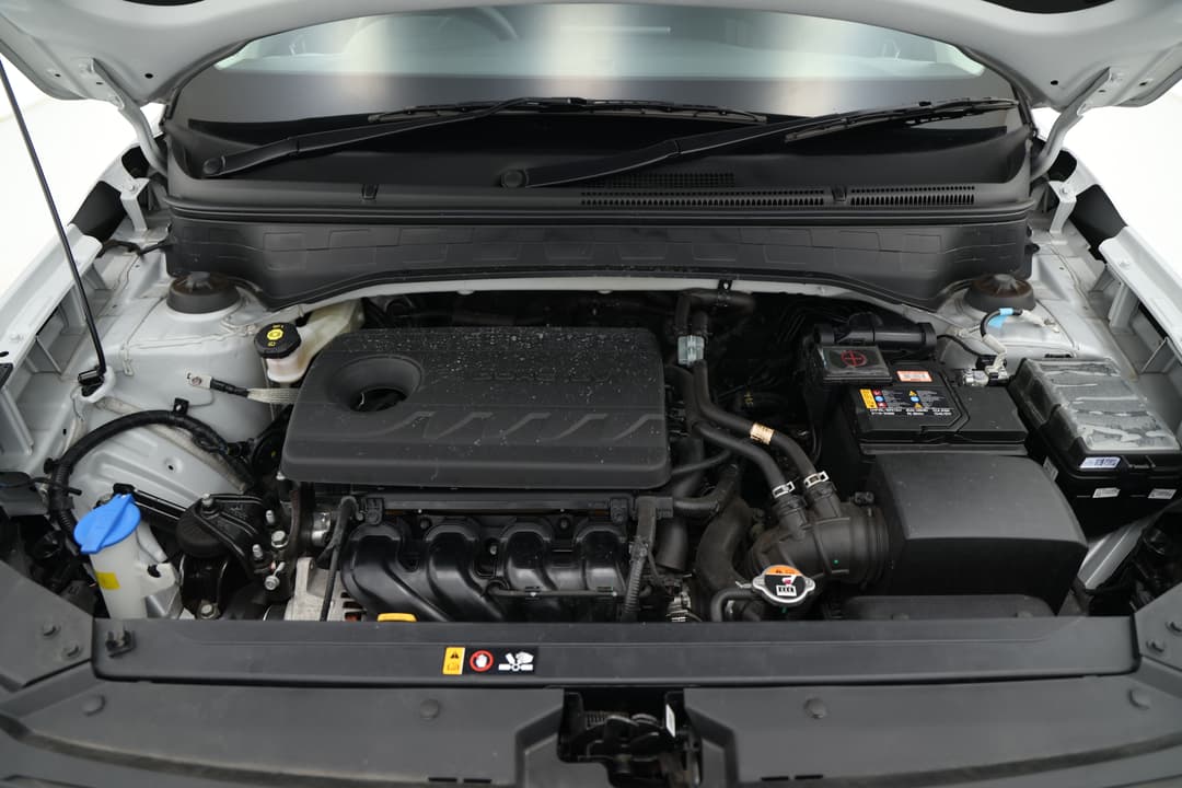 2025 Hyundai Venue -, Automatic, 26529 km, Open Bonnet (Engine)