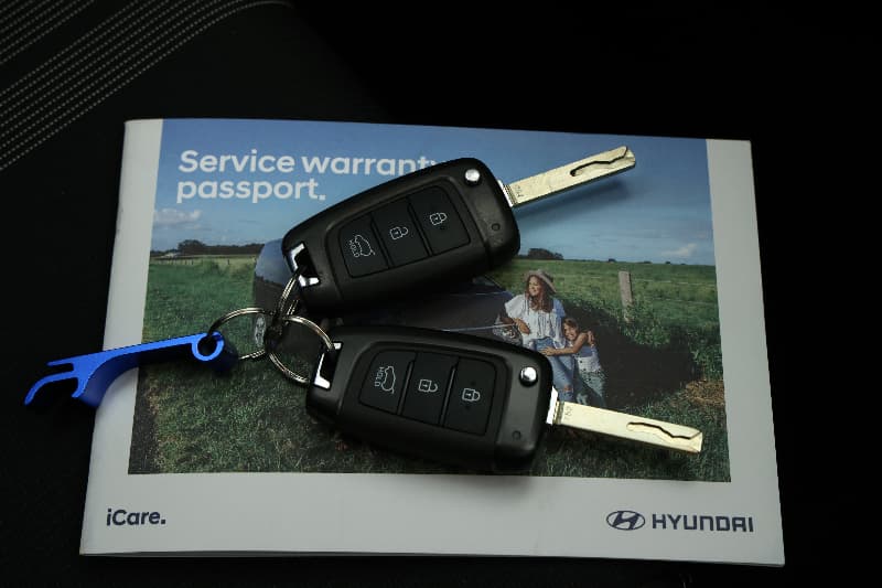 2025 Hyundai Venue -, Automatic, 26529 km, Key Close-up