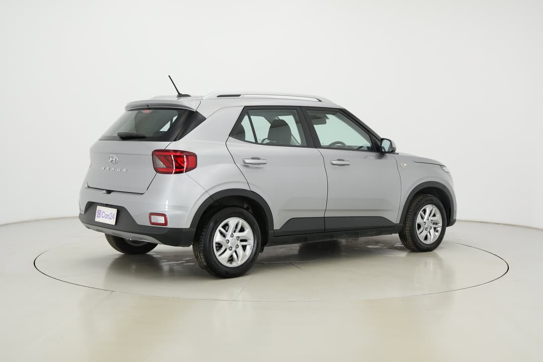 2025 Hyundai Venue -, Automatic, 26529 km, Right Back Diagonal (45- Degree) View