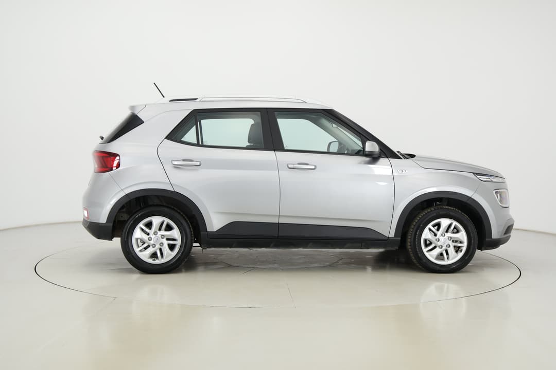 2025 Hyundai Venue -, Automatic, 26529 km, Right Side View