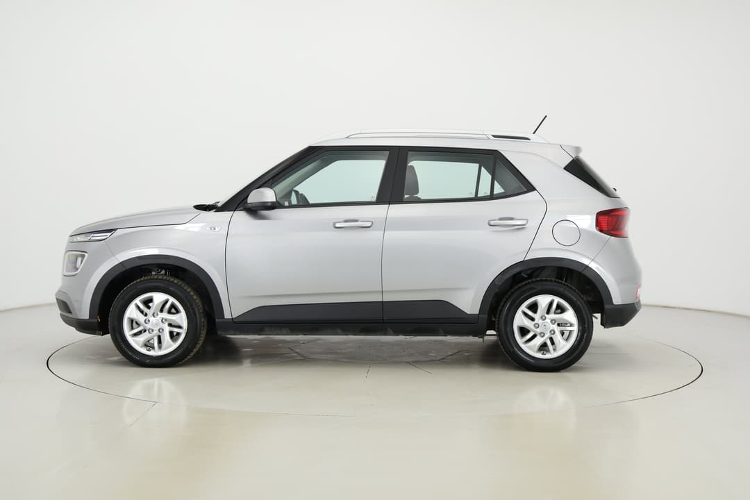 2025 Hyundai Venue -, Automatic, 26529 km, Left Side View