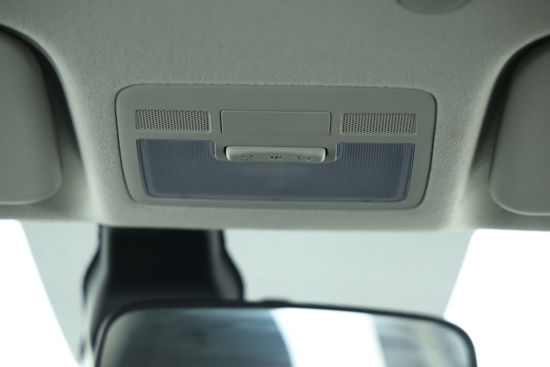2025 Hyundai Venue -, Automatic, 26529 km, On-Roof Controls/Sunglass holder