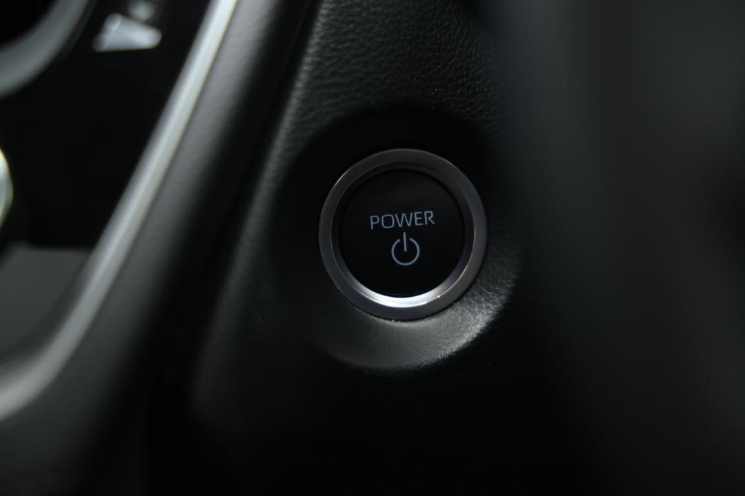 2023 Toyota Corolla Cross Atmos 2WD Hybrid, Automatic, 18591 km, Keyless / Button Start