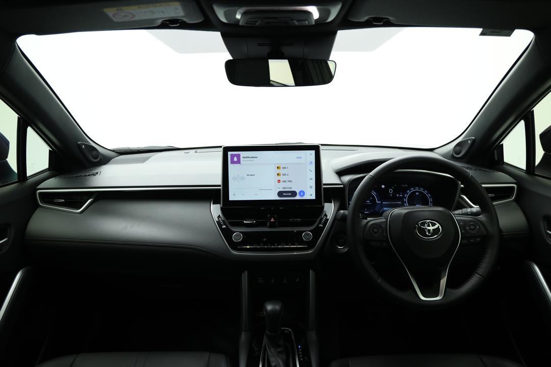 2023 Toyota Corolla Cross Atmos 2WD Hybrid, Automatic, 18591 km, Dashboard View
