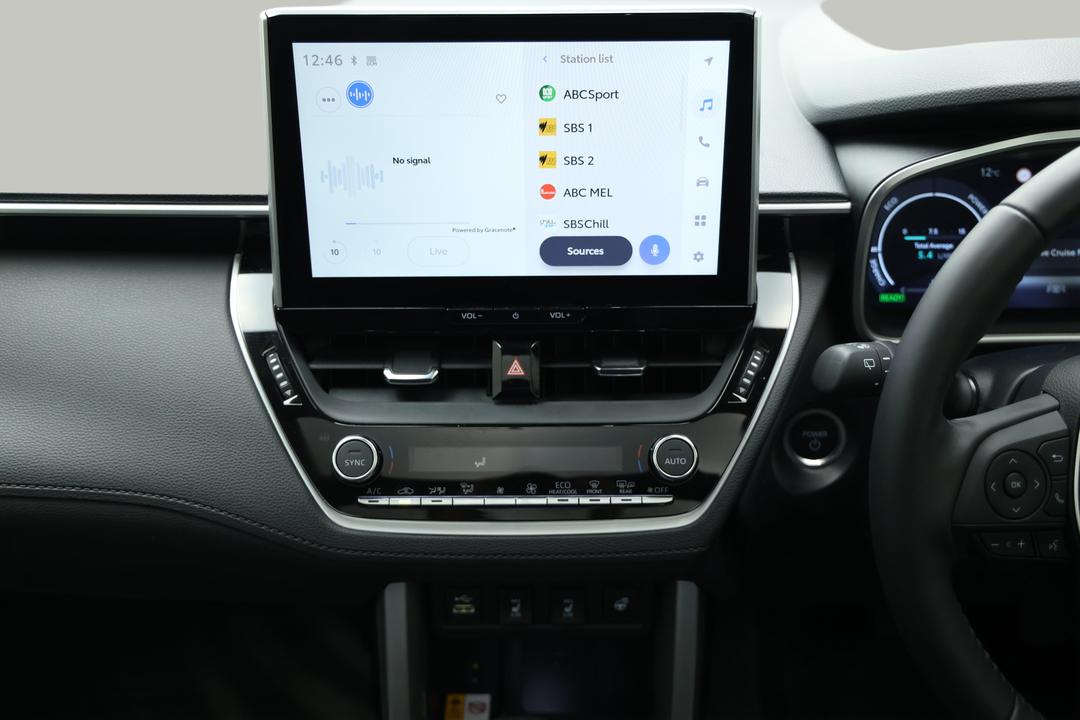 2023 Toyota Corolla Cross Atmos 2WD Hybrid, Automatic, 18591 km, Center Console