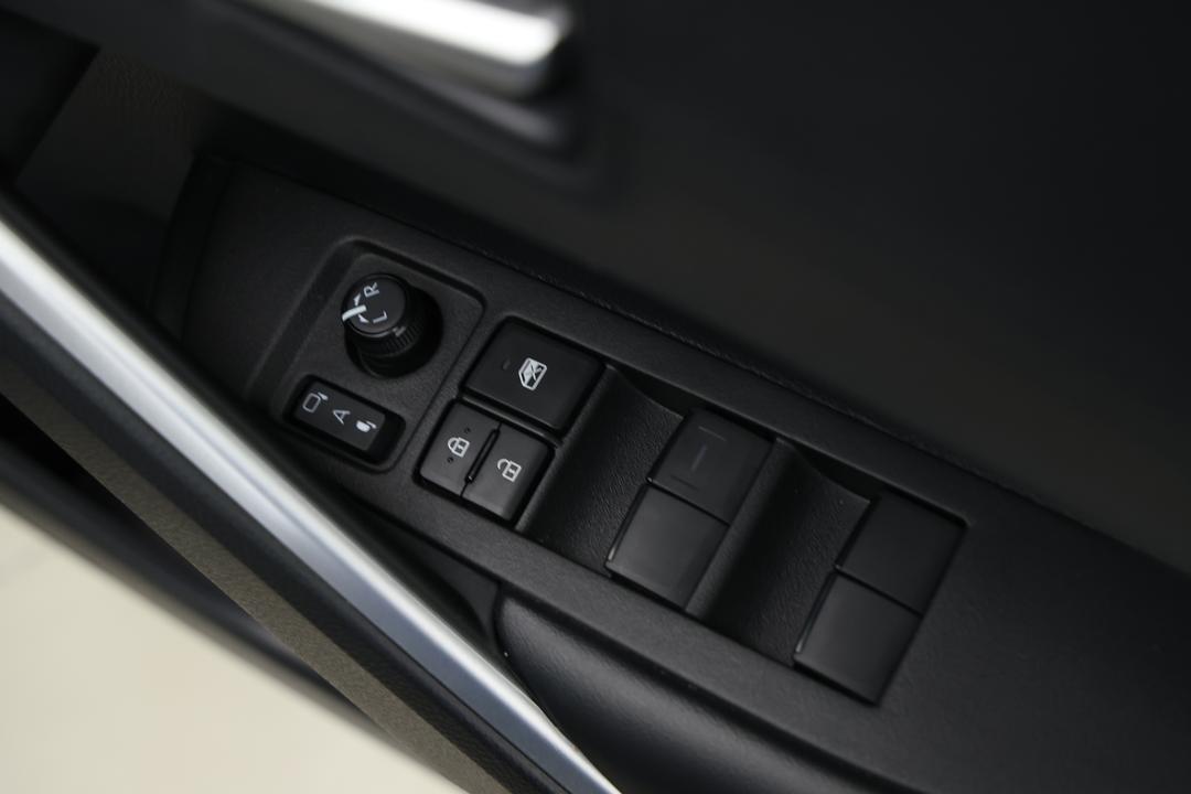 2023 Toyota Corolla Cross Atmos 2WD Hybrid, Automatic, 18591 km, Drivers Side Door Panel Controls