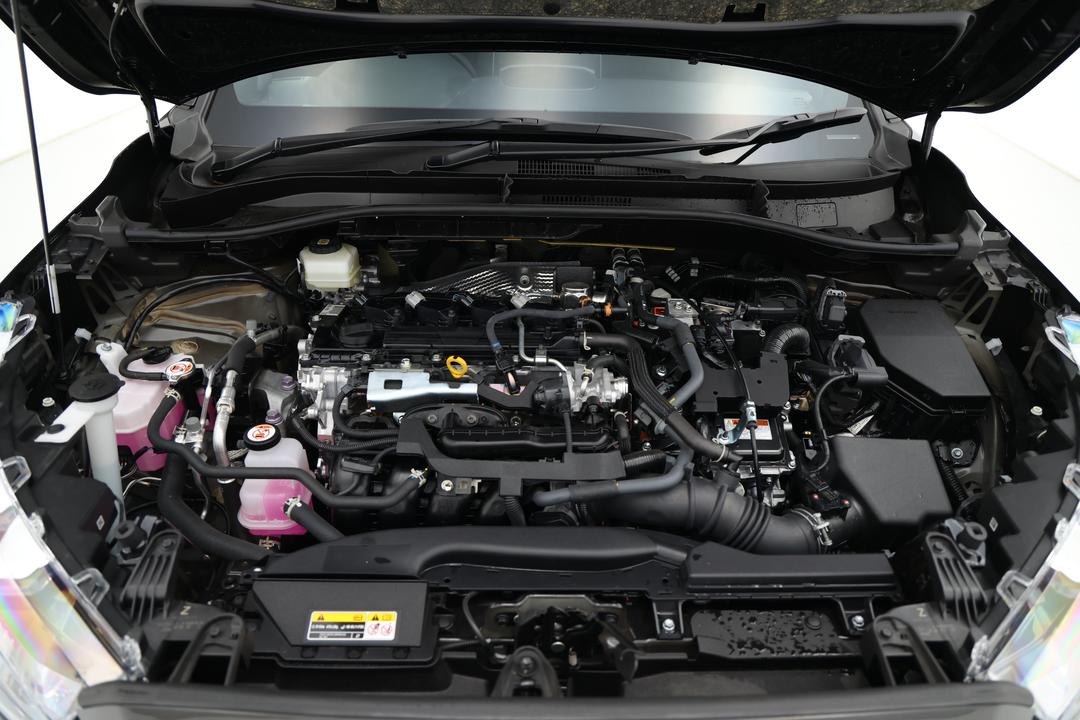 2023 Toyota Corolla Cross Atmos 2WD Hybrid, Automatic, 18591 km, Open Bonnet (Engine)