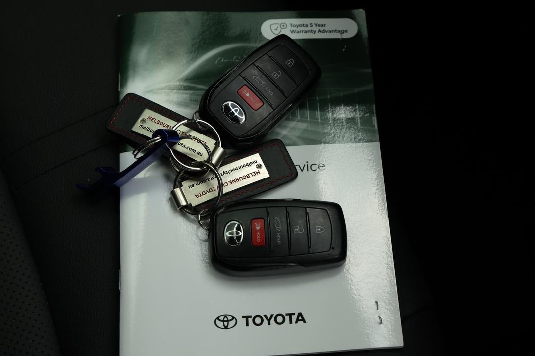 2023 Toyota Corolla Cross Atmos 2WD Hybrid, Automatic, 18591 km, Key Close-up