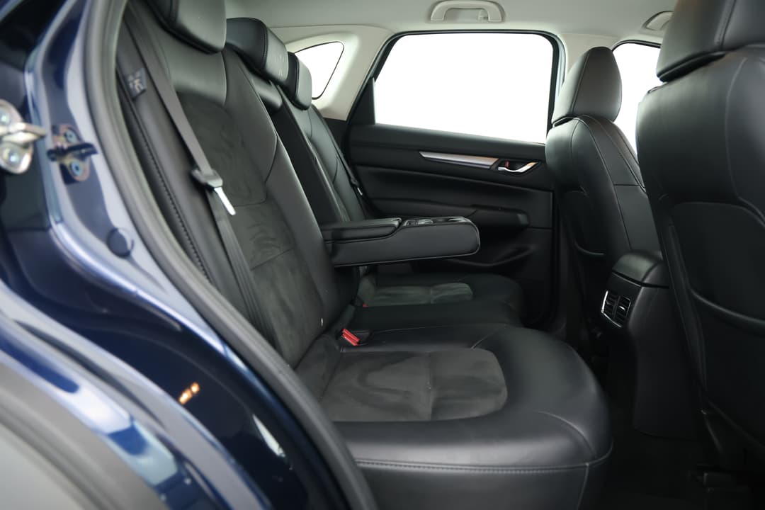 2019 Mazda CX-5 Touring (4x4), Automatic, 37815 km, Right Side Rear Door Cabin View