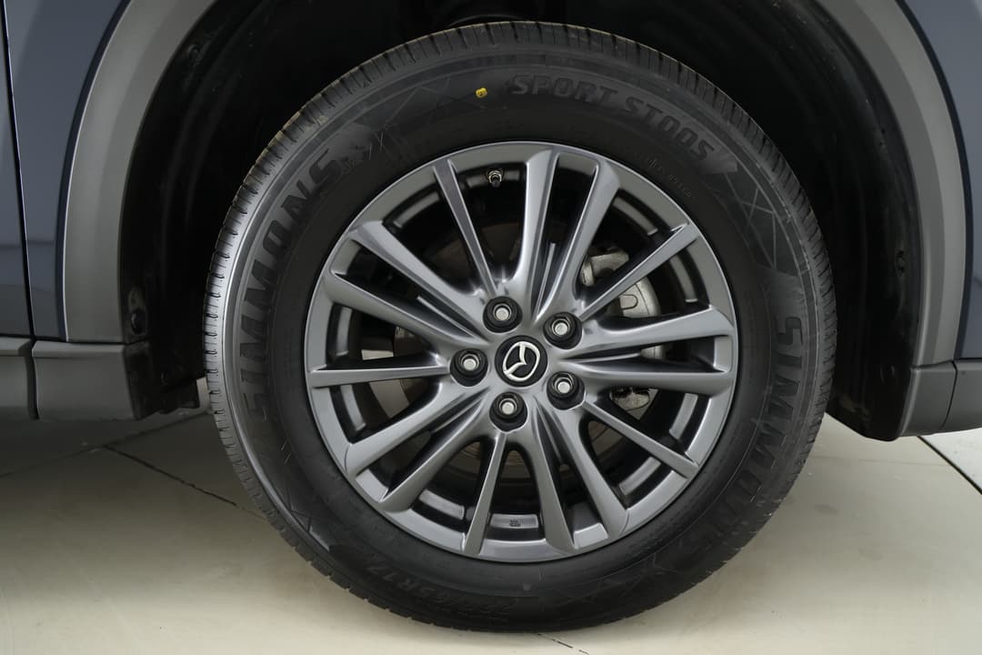 2019 Mazda CX-5 Touring (4x4), Automatic, 37815 km, Right Front Wheel