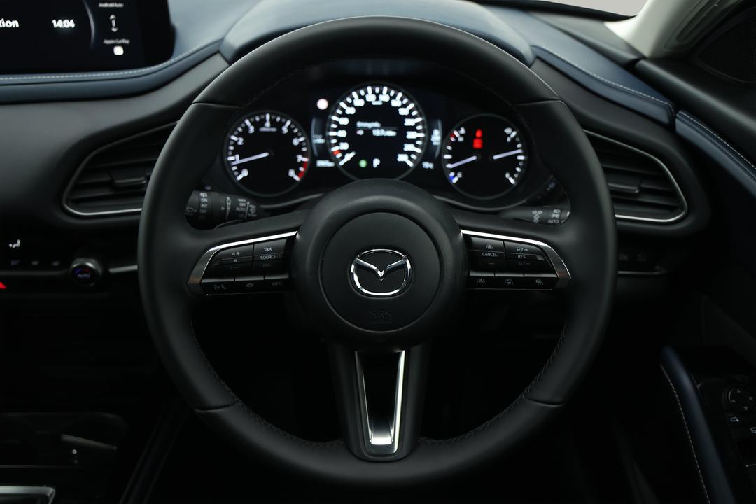 2025 Mazda CX-30 G20 Evolve (FWD), Automatic, 3965 km, Steering Wheel Close-up