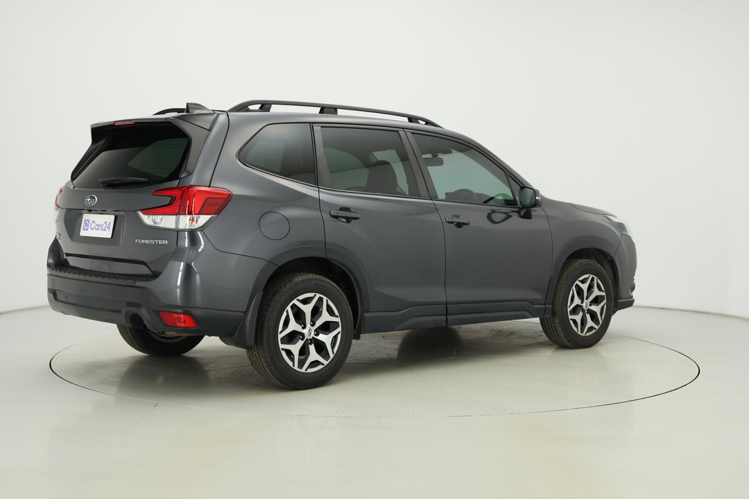 2023 Subaru Forester 2.5i-l (AWD), Automatic, 65739 km, Right Back Diagonal (45- Degree) View