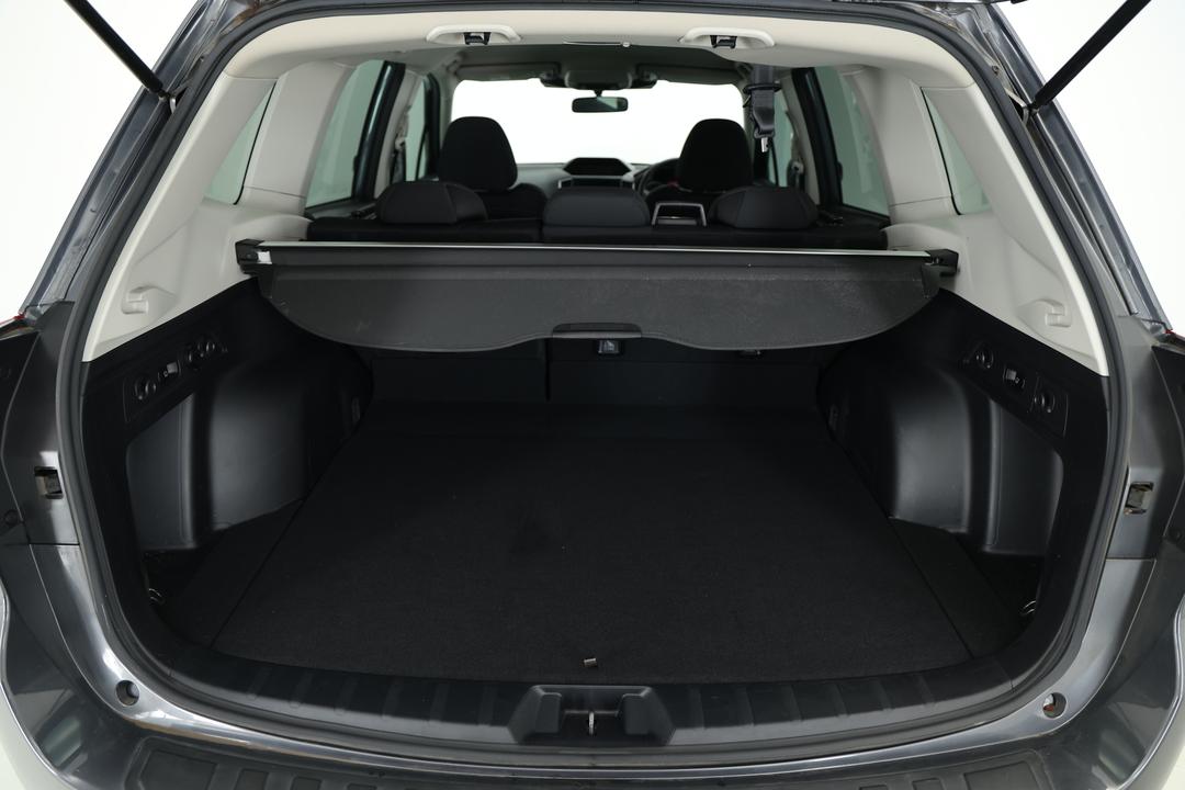 2023 Subaru Forester 2.5i-l (AWD), Automatic, 65739 km, Boot Inside View