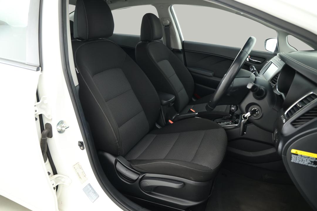 2017 Kia Cerato Sport, Automatic, 121173 km, Right Side Front Door Cabin View