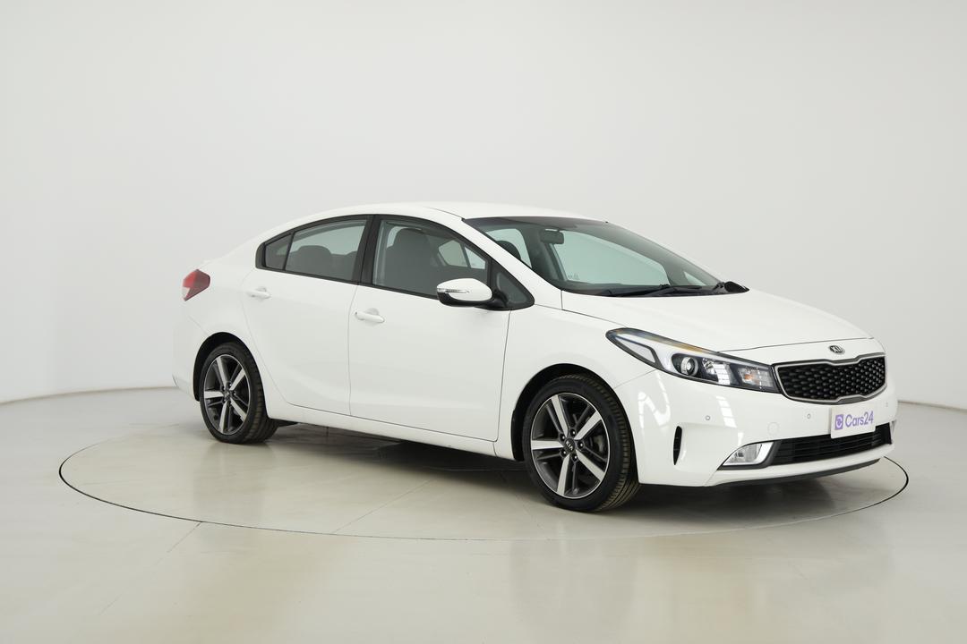 2017 Kia Cerato Sport, Automatic, 121173 km, Right Front Diagonal (45- Degree) View