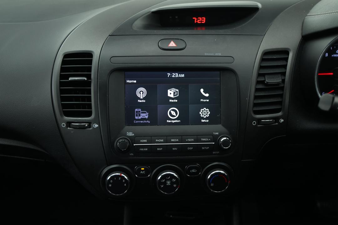 2017 Kia Cerato Sport, Automatic, 121173 km, Center Console