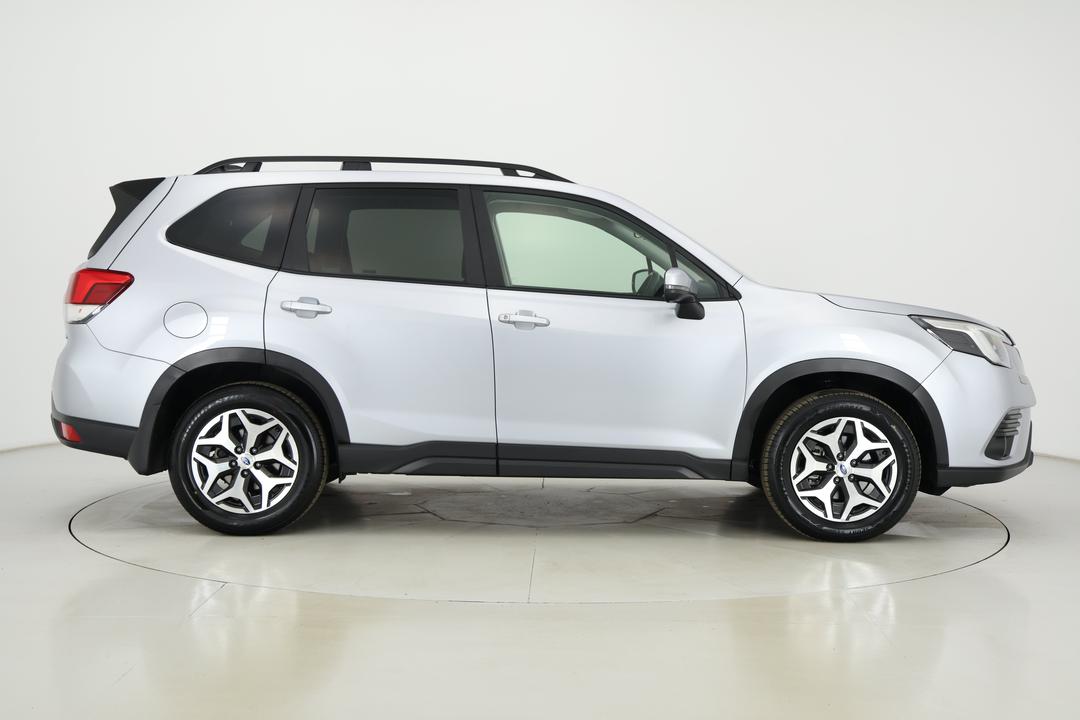 2024 Subaru Forester 2.5i (AWD), Automatic, 49340 km, Right Side View