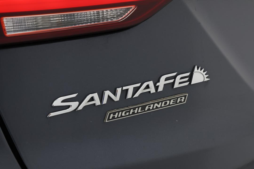 2016 Hyundai Santa Fe Highlander Crdi (4x4), Automatic, 80388 km, Badge (Boot Left Side)