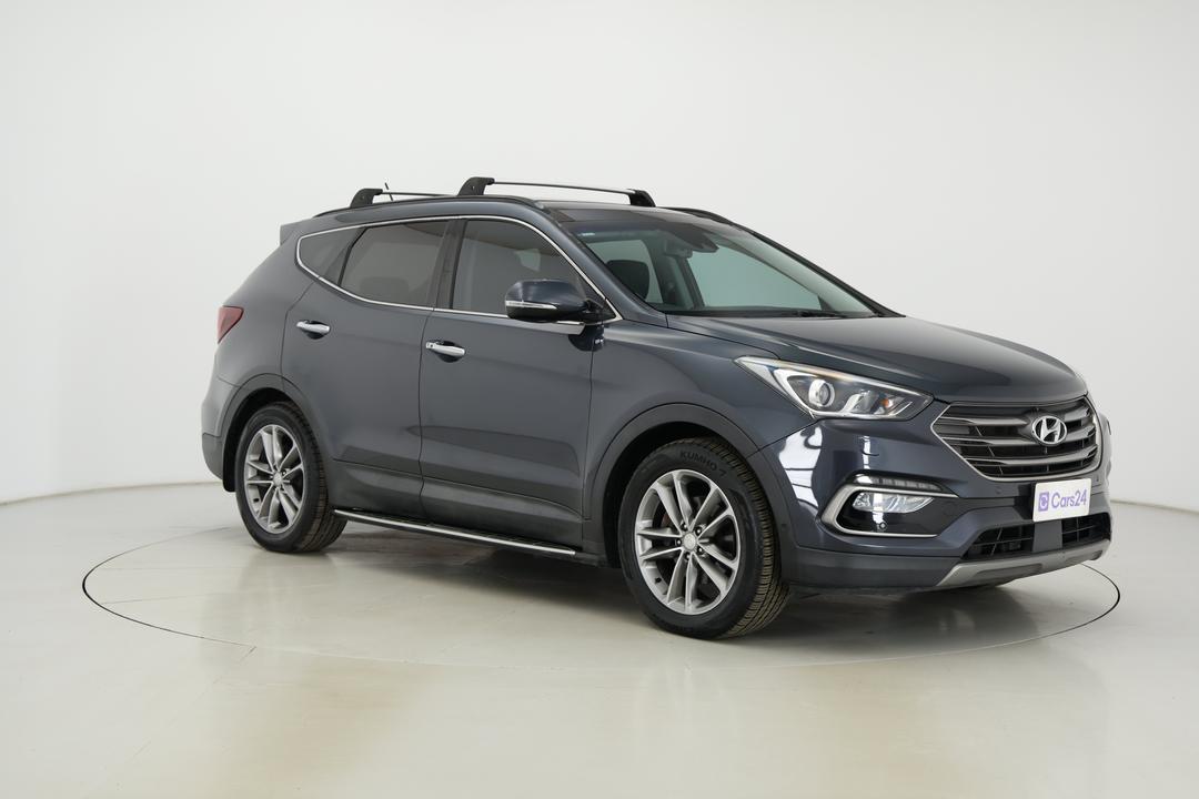 2016 Hyundai Santa Fe Highlander Crdi (4x4), Automatic, 80388 km, Right Front Diagonal (45- Degree) View
