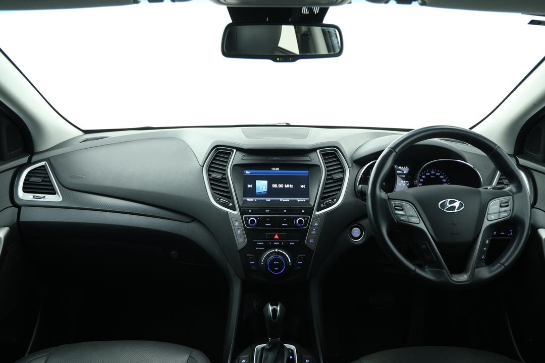 2016 Hyundai Santa Fe Highlander Crdi (4x4), Automatic, 80388 km, Dashboard View