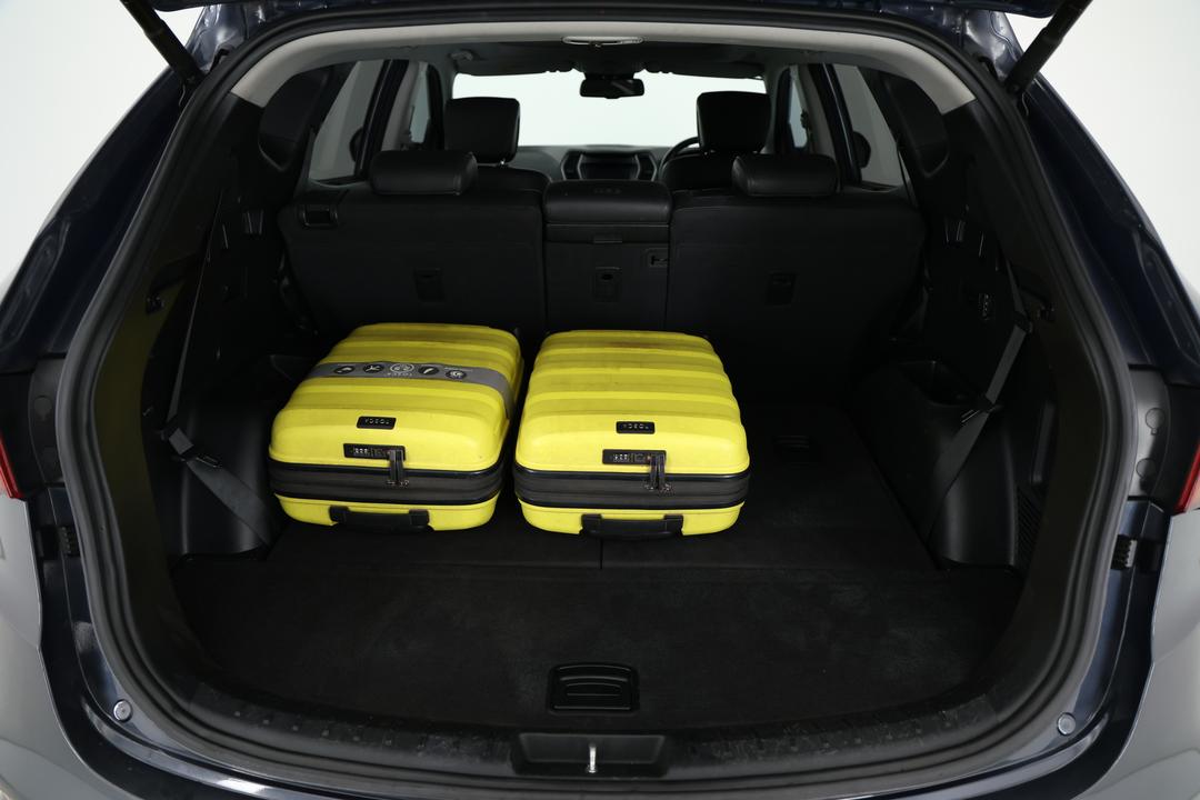 2016 Hyundai Santa Fe Highlander Crdi (4x4), Automatic, 80388 km, Boot Inside View with Luggage