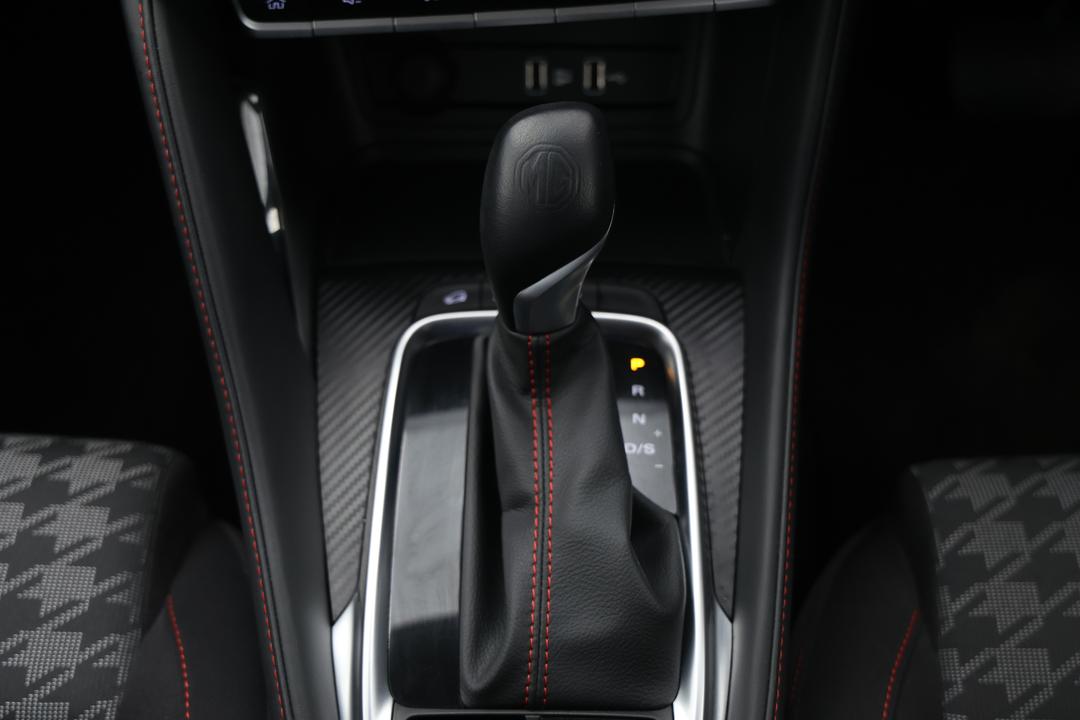 2023 MG Zst Core, Automatic, 8000 km, Gear Lever 