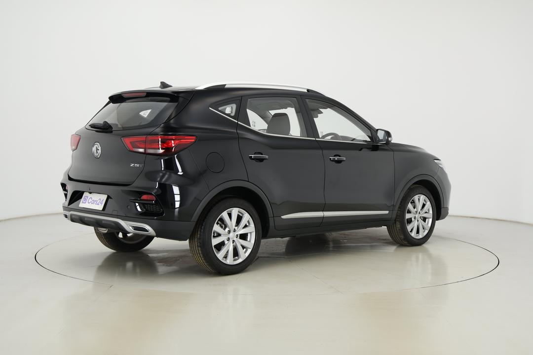 2023 MG Zst Core, Automatic, 8000 km, Right Back Diagonal (45- Degree) View