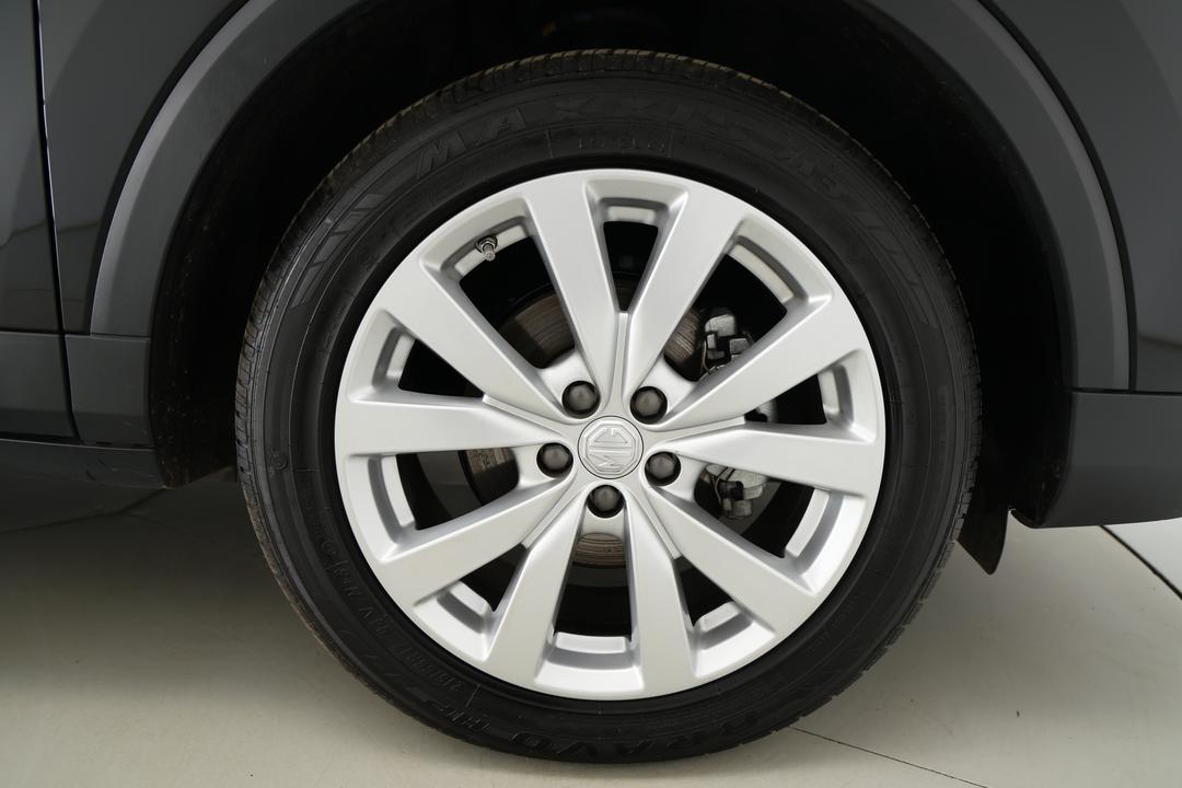 2023 MG Zst Core, Automatic, 8000 km, Right Front Wheel