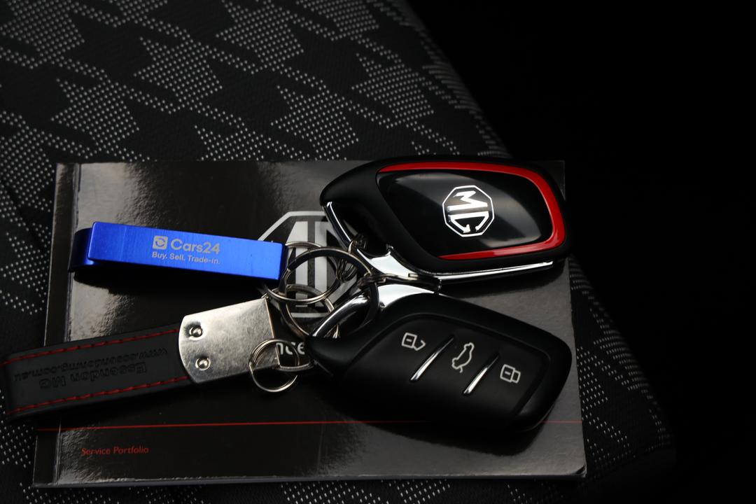 2023 MG Zst Core, Automatic, 8000 km, Key Close-up