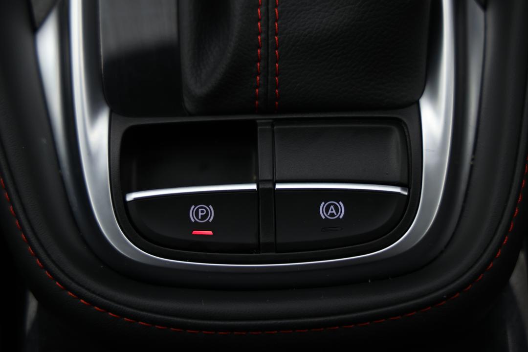 2023 MG Zst Core, Automatic, 8000 km, Handbrake