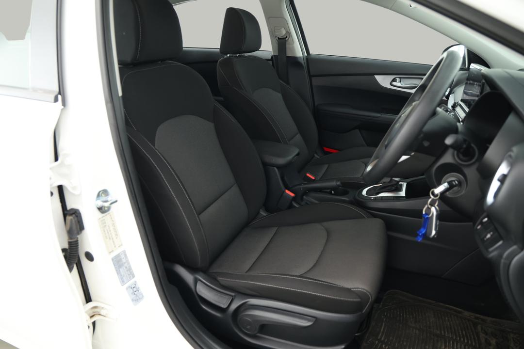 2024 Kia Cerato S, Automatic, 23528 km, Right Side Front Door Cabin View